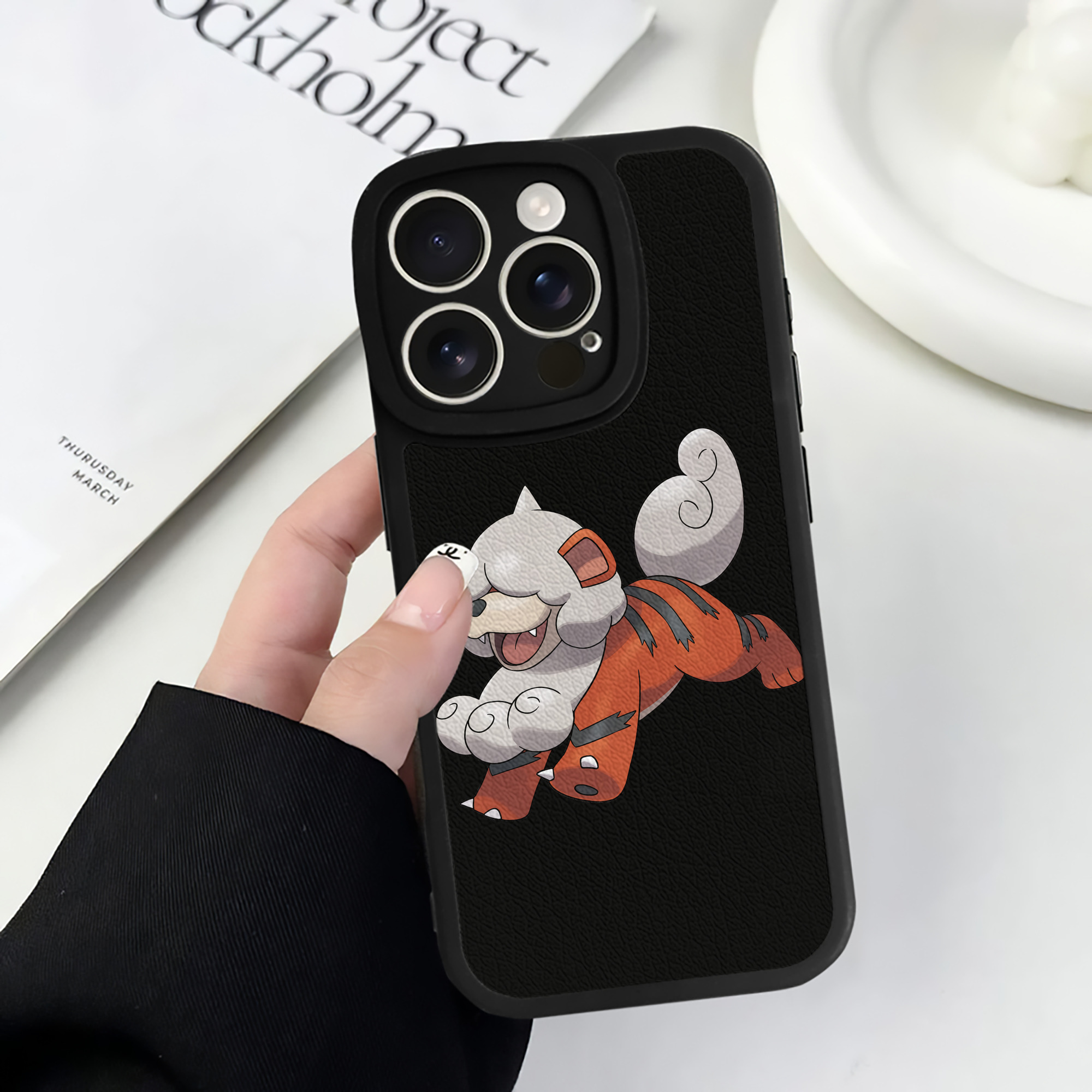 （画像用） ポケットモンスター Pokémon 【iPhone 16シリーズ対応】シリコンスマホケース（レザー調） 材質：シリコン